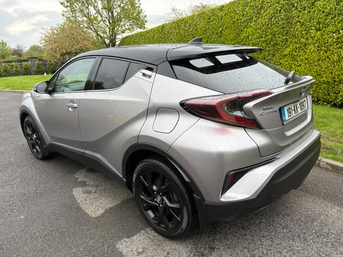 Toyota C-HR 2019 Hybrid - Image 3