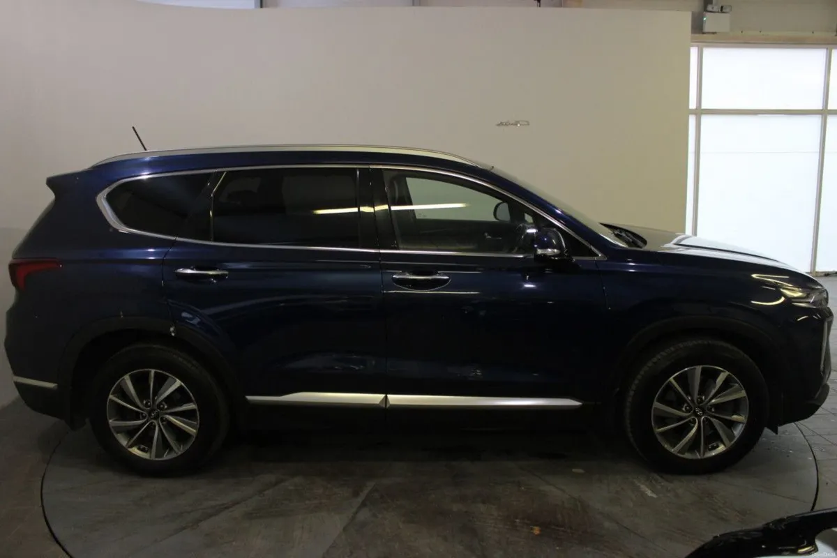 Hyundai Santa Fe 2.2 CRDi 4WD Executive Plus - TEN - Image 3
