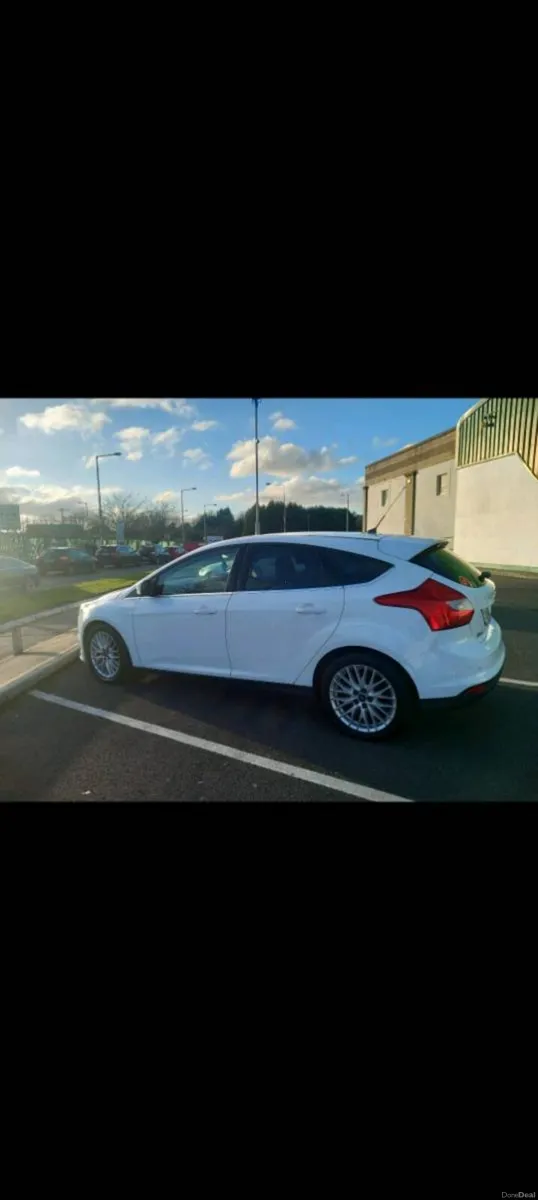 FORD FOCUS ECOBOOST ZETEC 1L Petrol - Image 2