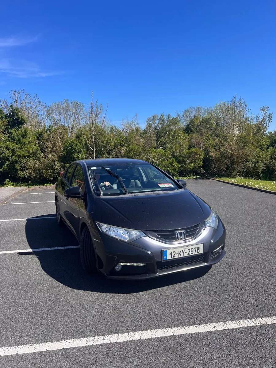 Honda Civic 2012 - Image 1