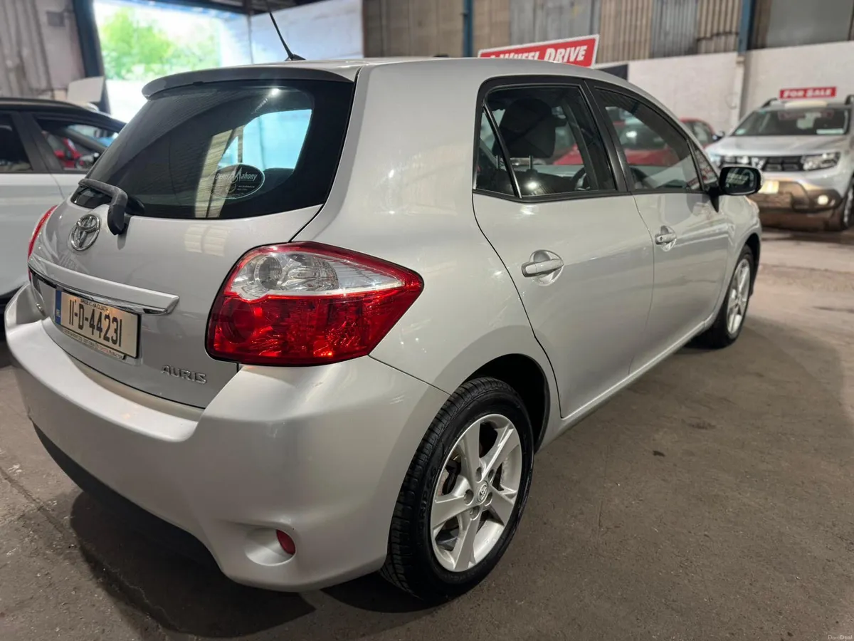 Toyota Auris 2011 - Image 3