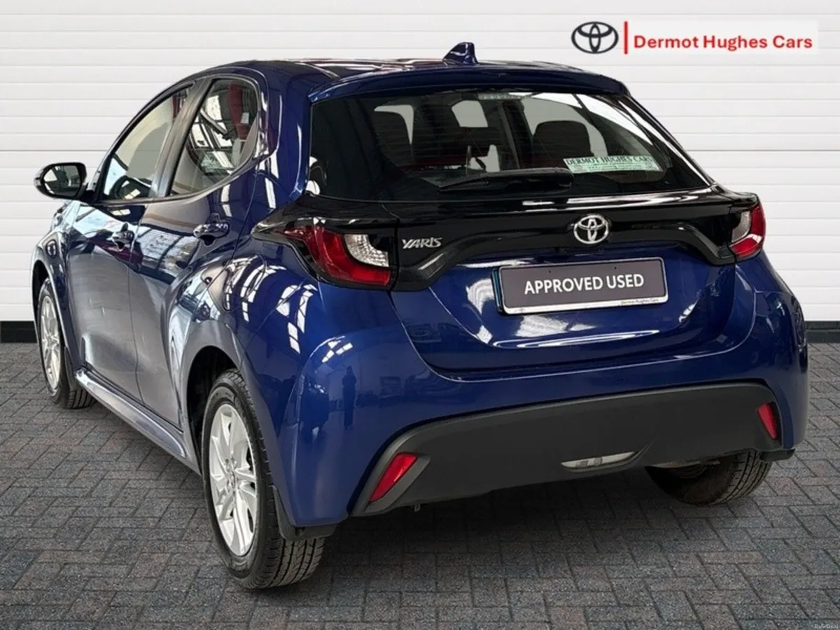 Toyota Yaris YARIS 1.0 LUNA MANUAL - Image 2