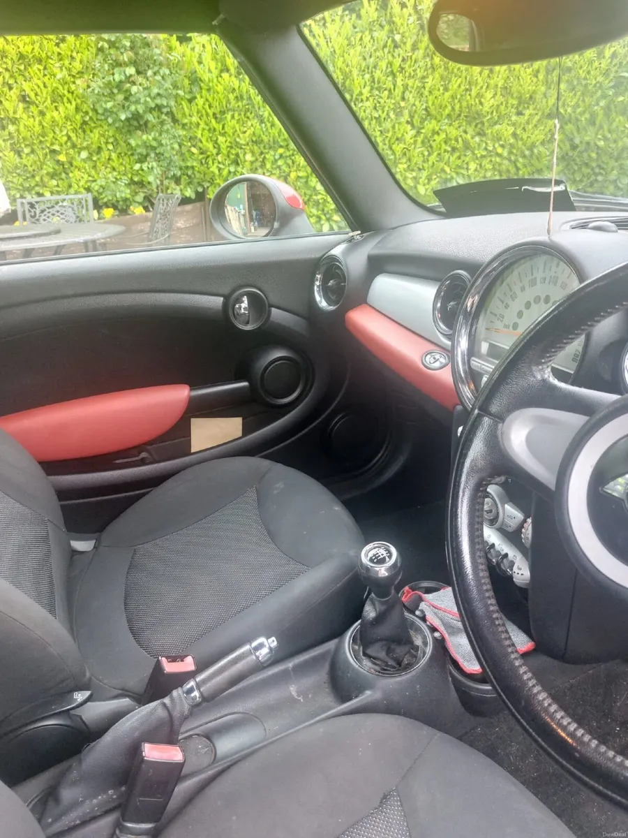 Mini Cooper 2009 - Image 1