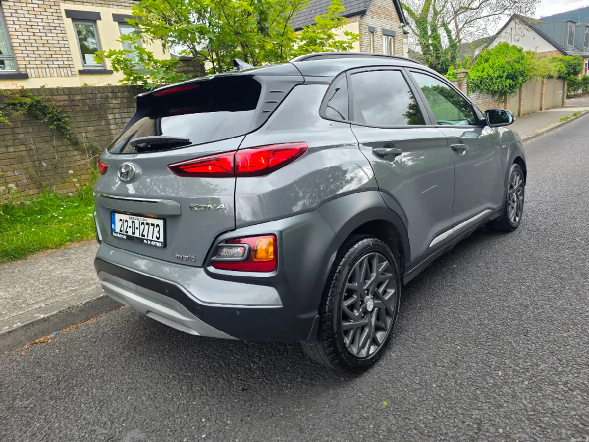 Hyundai KONA Kauai Executive Hybrid 2 Tone 5DR AU - Image 3