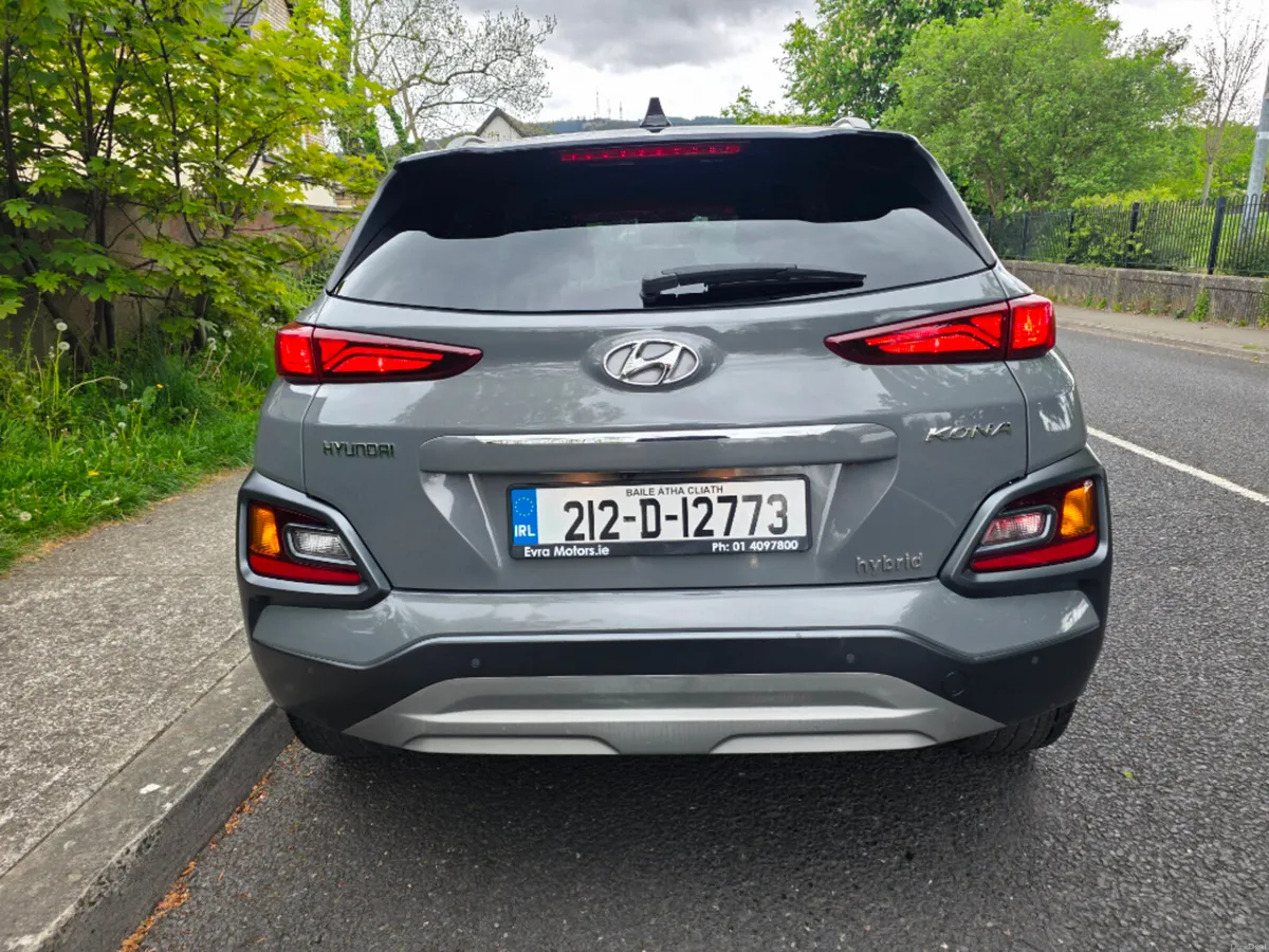 Hyundai KONA Kauai Executive Hybrid 2 Tone 5DR AU - Image 4