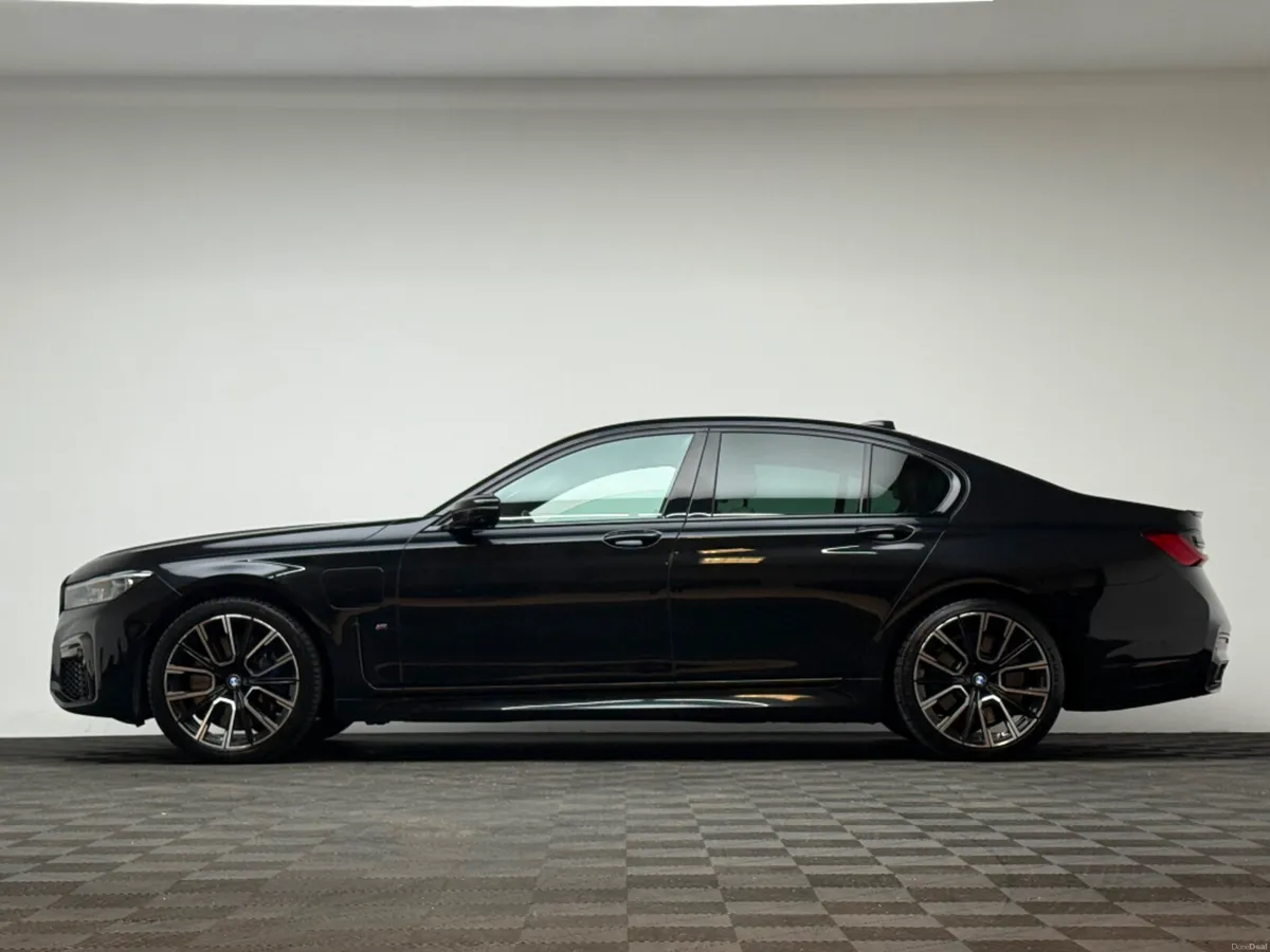BMW 7-Series 745E M SPORT 3.0 - Image 4
