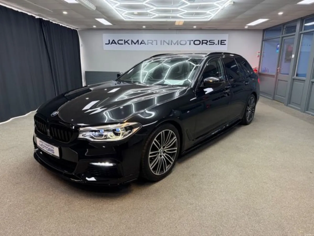 BMW 5-Series 523D Touring - Image 1
