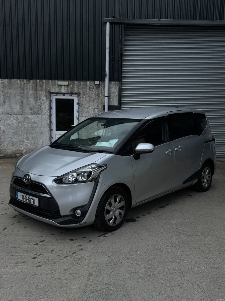 Toyota Sienta 2017 Automatic Low mileage - Image 3
