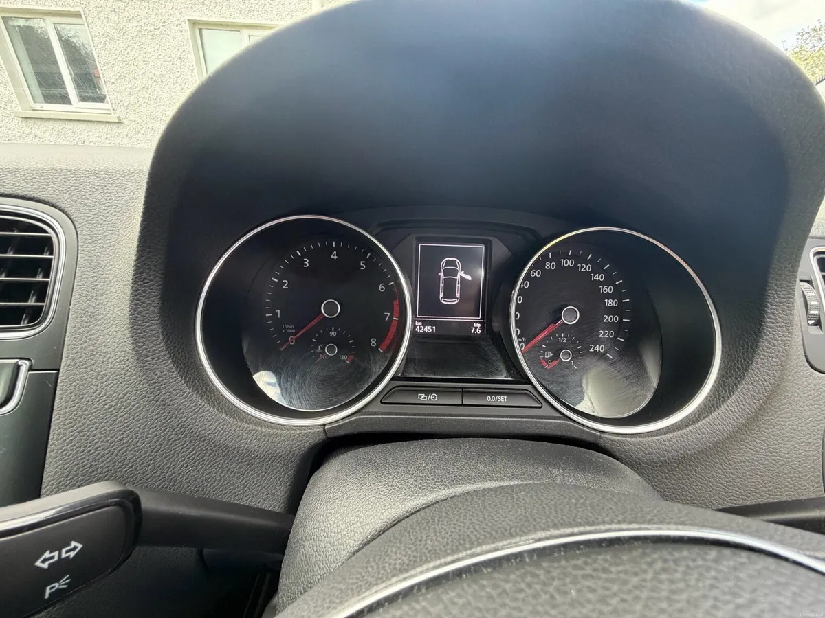 Car - Image 6