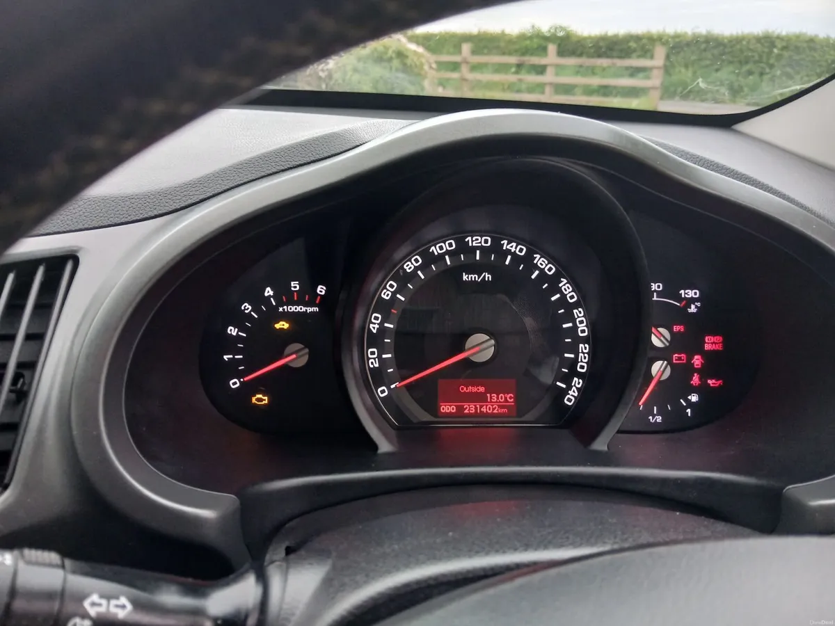 Kia Sportage 2012 - Image 2
