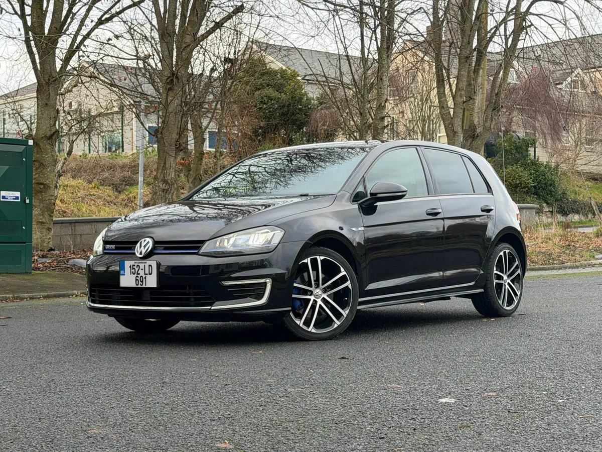 2015 VW Golf GTE1.4TSI Hybrid Immaculate Condition - Image 3