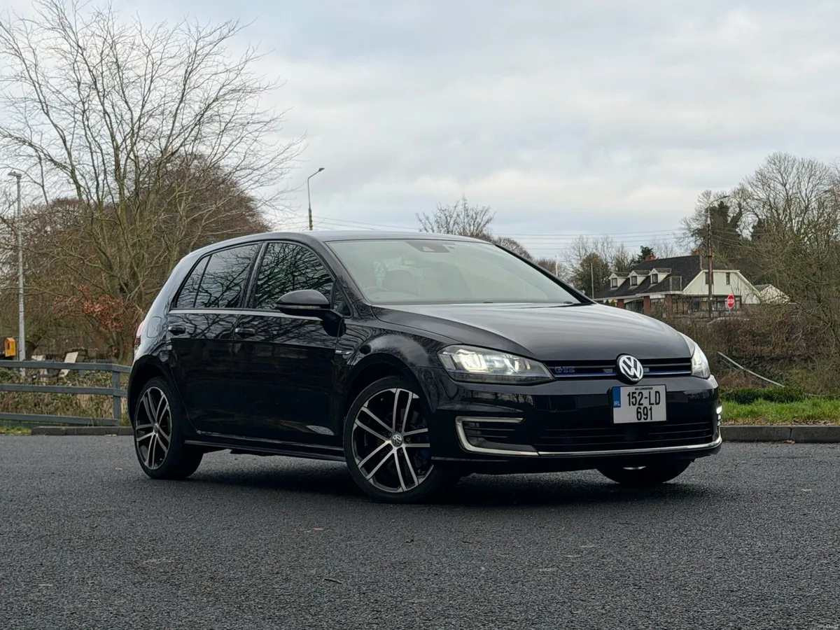 2015 VW Golf GTE1.4TSI Hybrid Immaculate Condition - Image 1