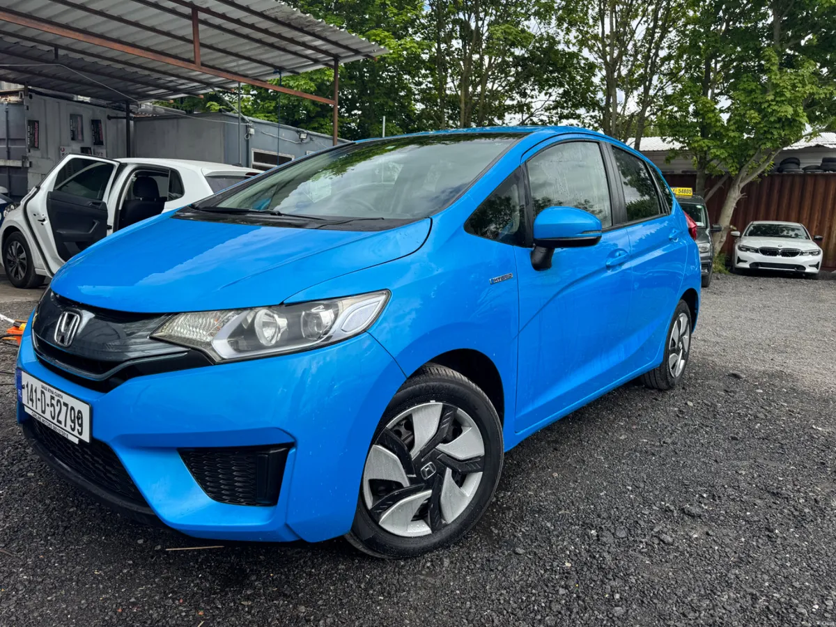 Honda Fit Hybrid Automatic - Image 2