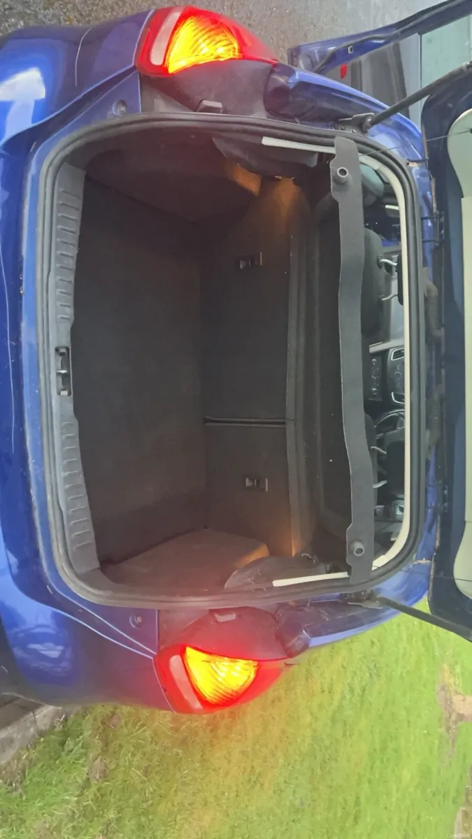 2015 Ford focus - Image 2