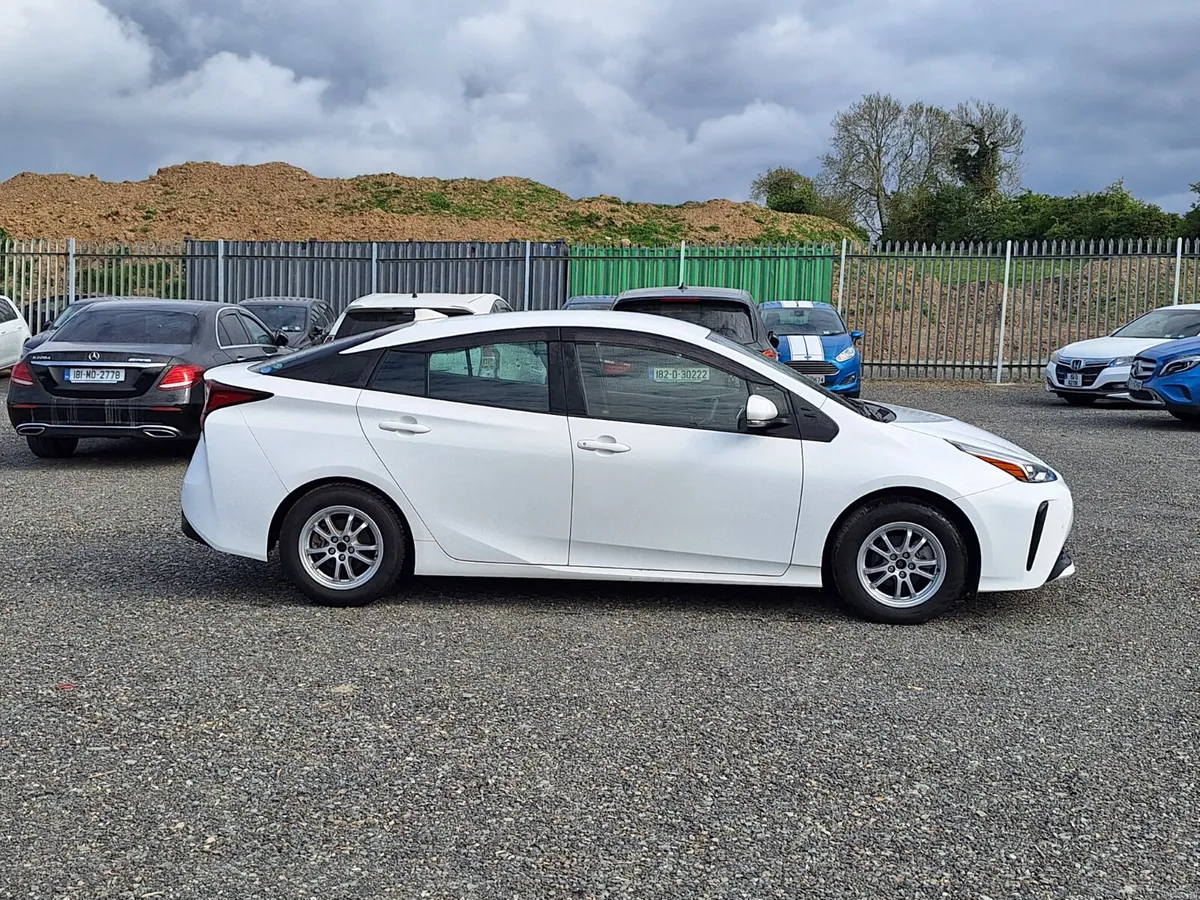 Toyota Prius 1.8L Hybrid Automatic - Image 3