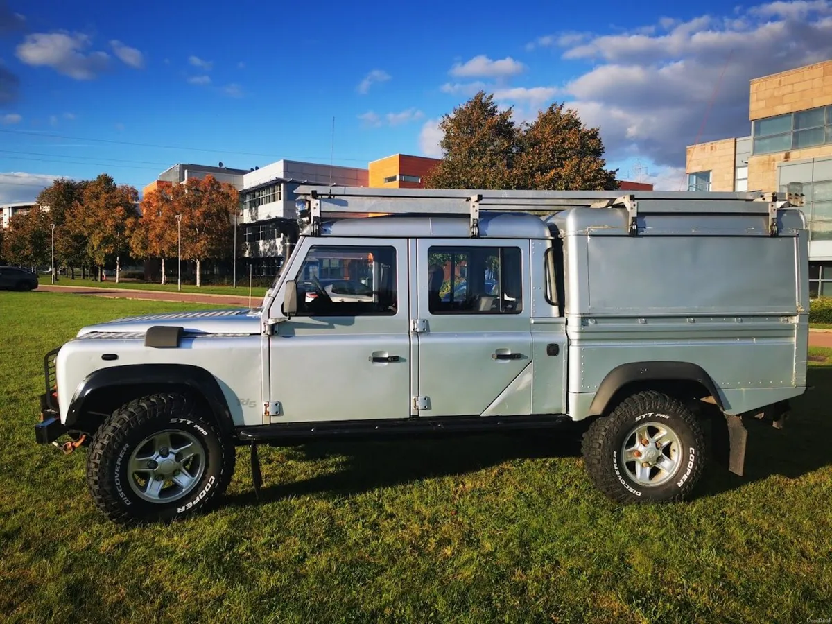 Land Rover Defender 2006 - Image 2