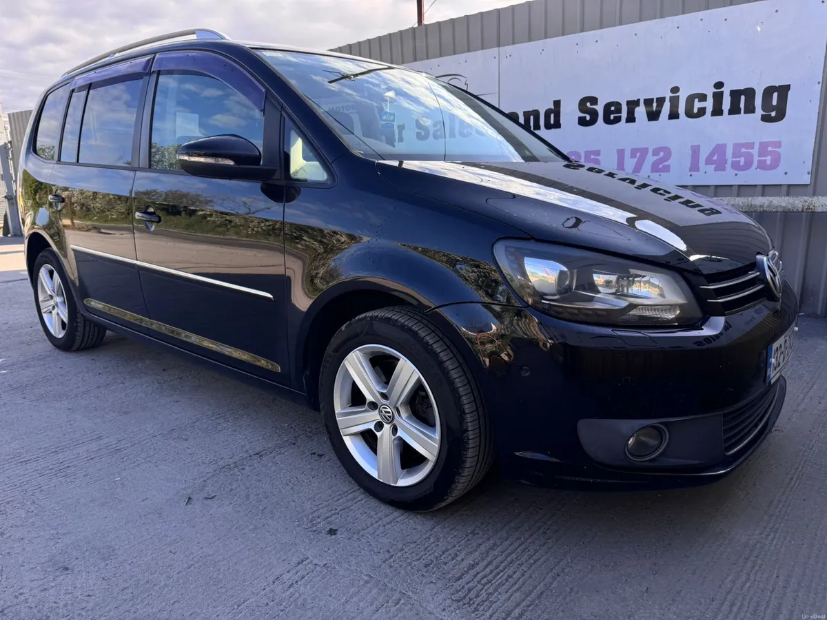 132 VW Touran 1.4 TSI DSG AUTO Low Miles Warranty - Image 3