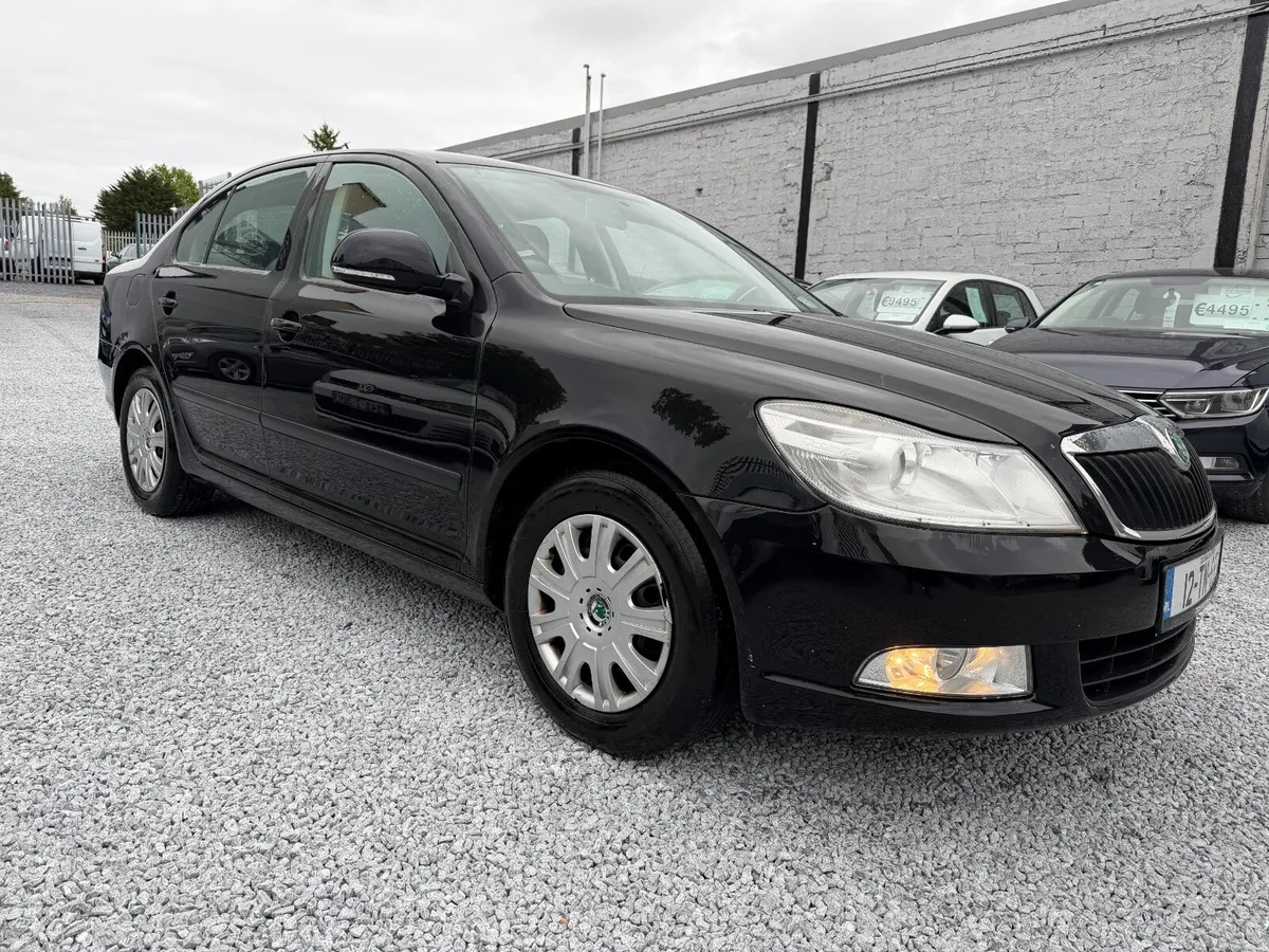 *NEW NCT* 2012 Skoda Octavia 1.6 TDI Ambition 105H - Image 1