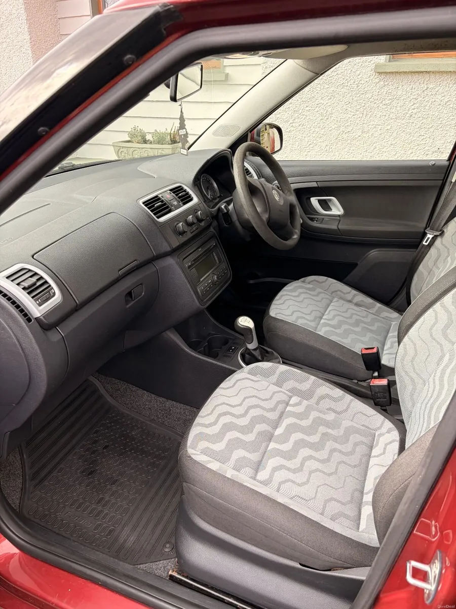 Skoda Fabia 2008 - Image 2