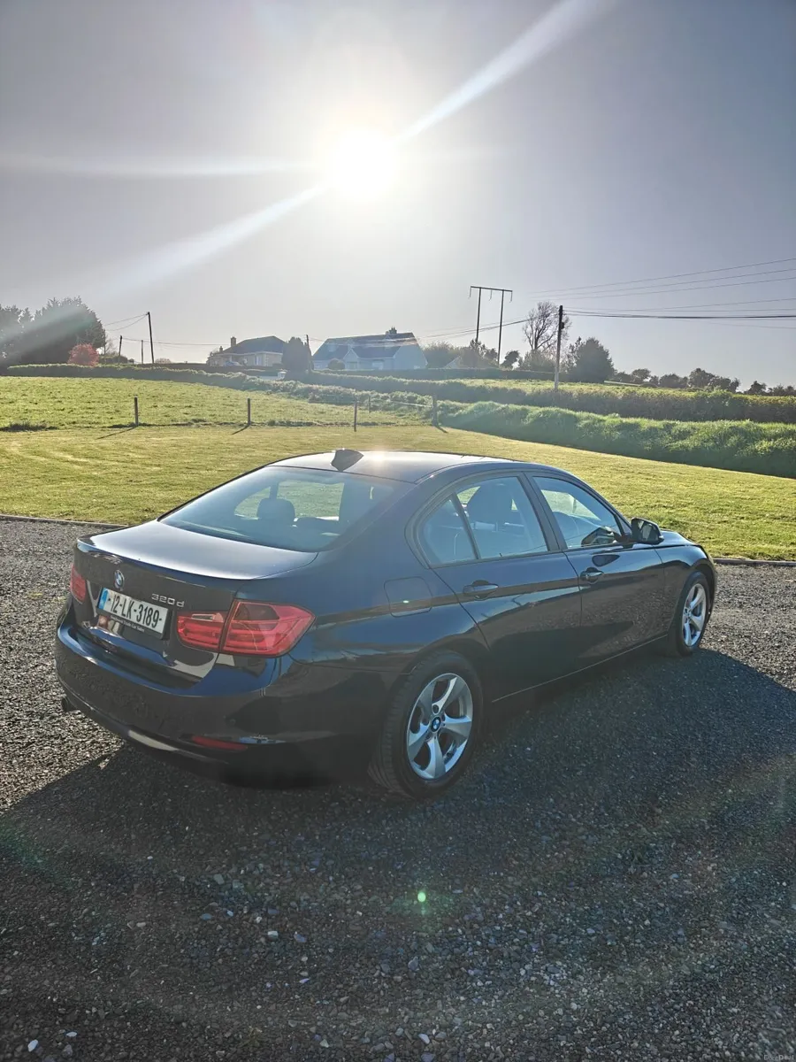 BMW 3-Series 2012 - Image 4