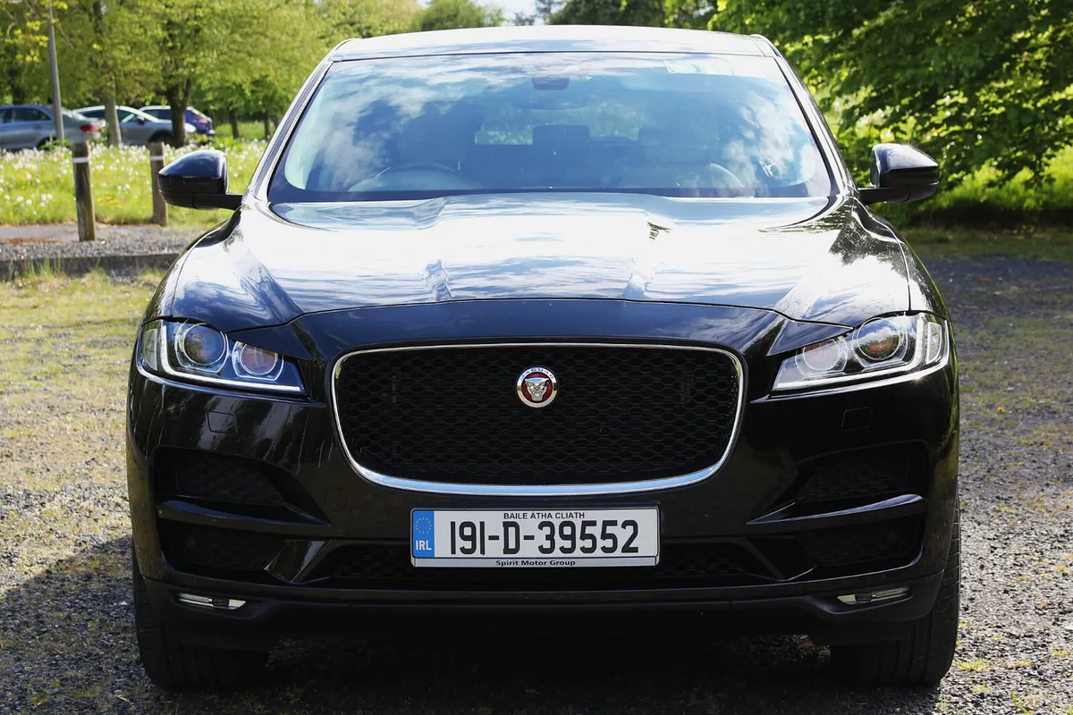 Jaguar F-Pace Prestige AWD/A.T/F.S.H./1 OWNER/46ml - Image 3