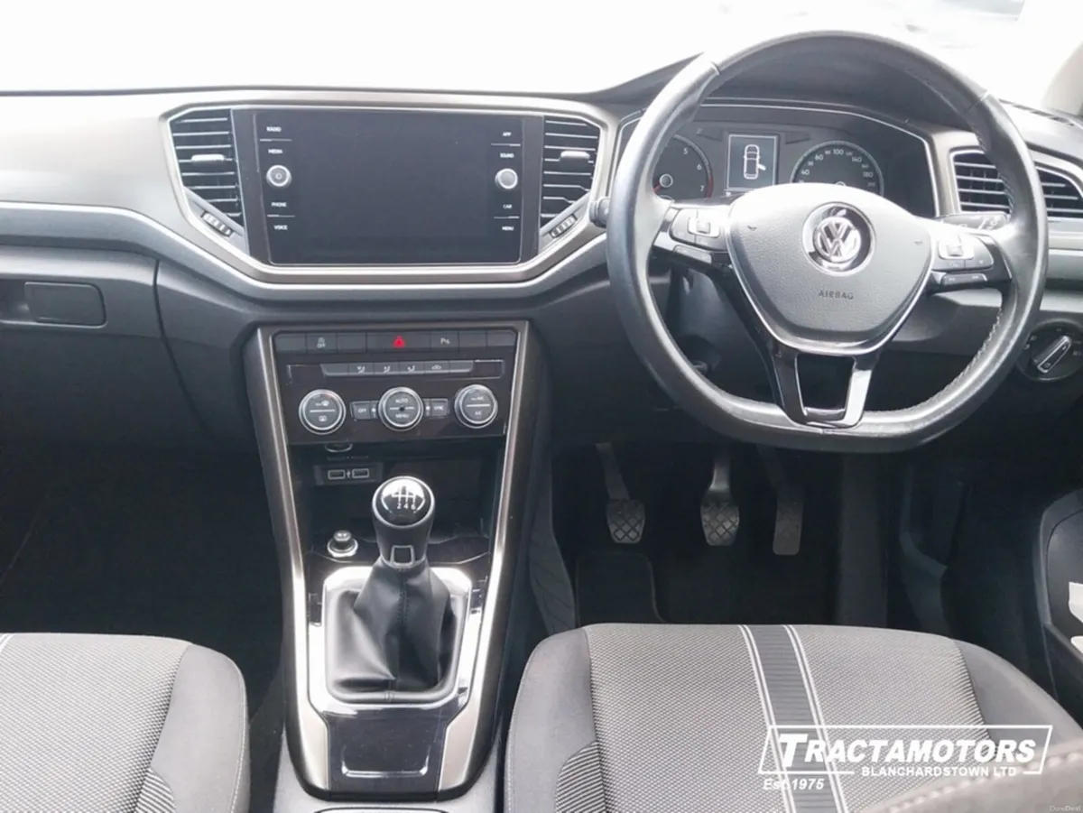 Volkswagen T-Roc DESIGN 1.0 TSI MANUAL 6SPEED FWD - Image 2