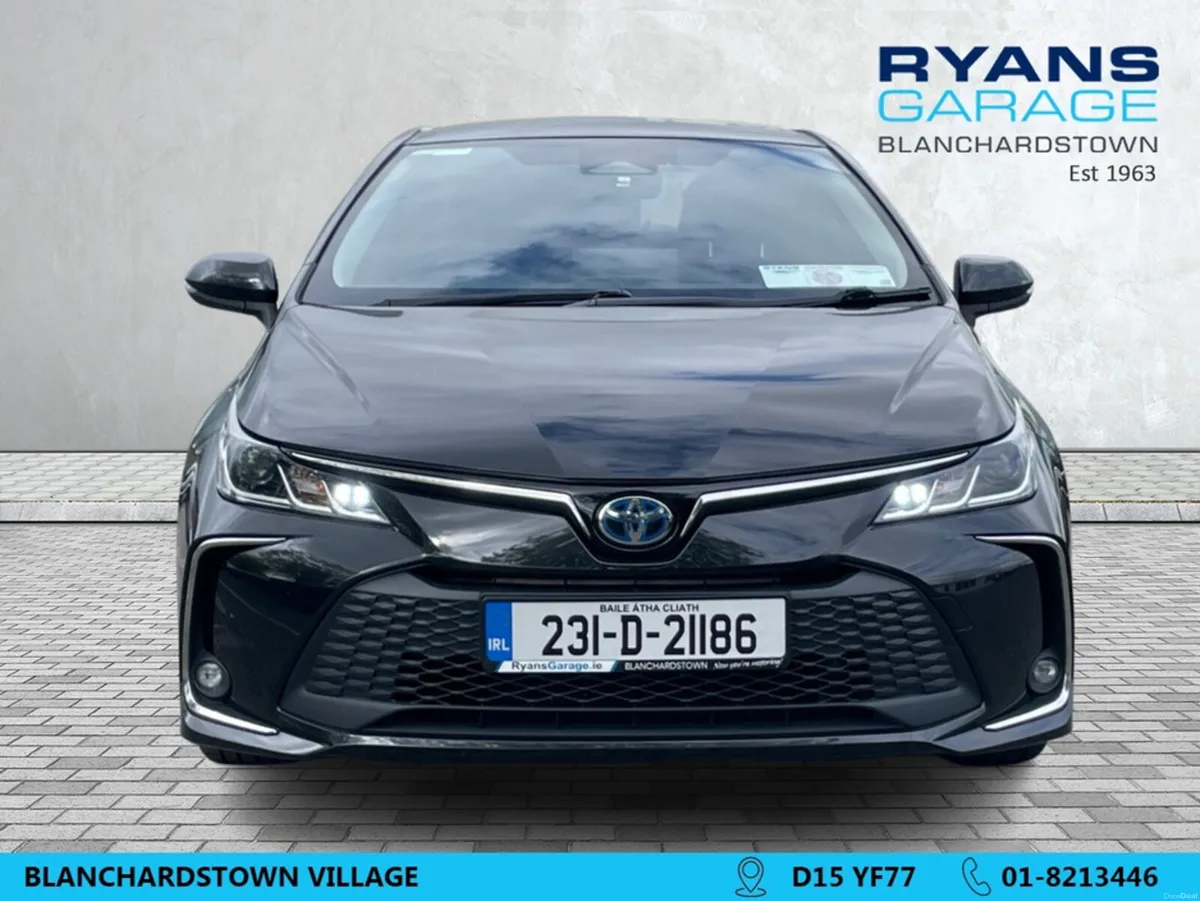 Toyota Corolla LUNA SPORT SALOON 4DR - Image 2