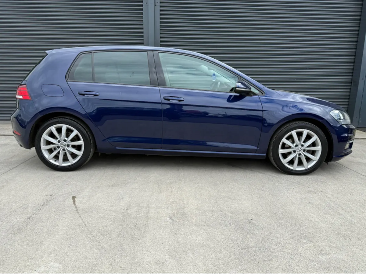 Volkswagen Golf HIGHLINE 1.6 TDI MANUAL 5SPEED 5DR - Image 3