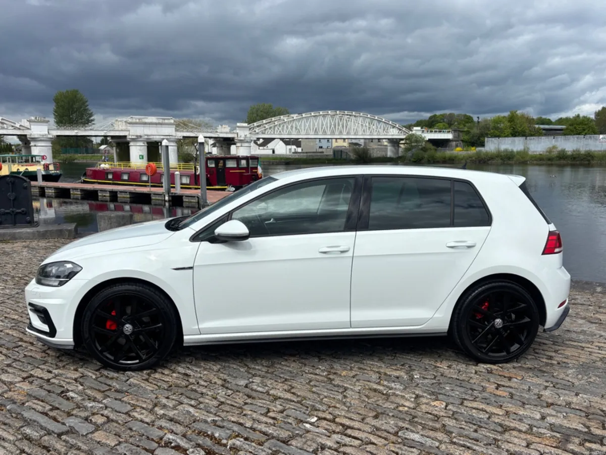 Volkswagen Golf R-LINE 1.6 TDI MANUAL 5SPEED 5DR 1 - Image 2