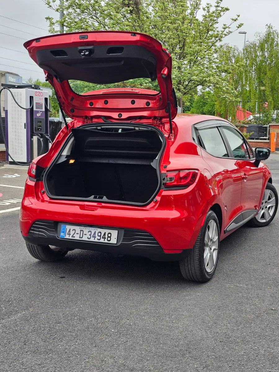 Renault Clio 2014 Automatic - Image 2
