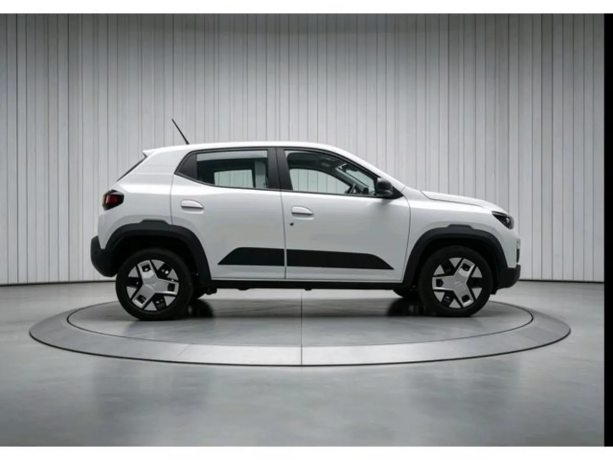 Dacia Spring ONLY 9000 KMS - Image 4