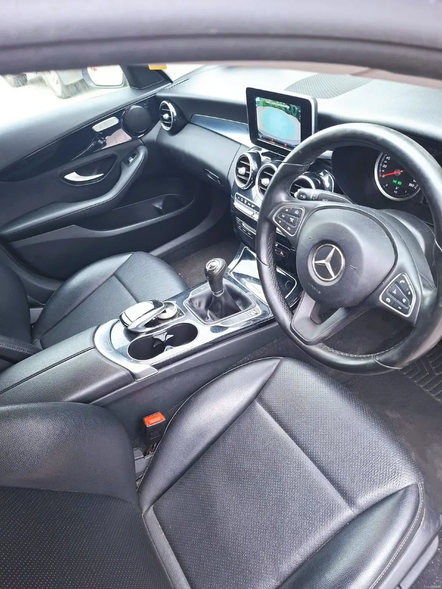Mercedes-Benz C-Class 2015 - Image 2