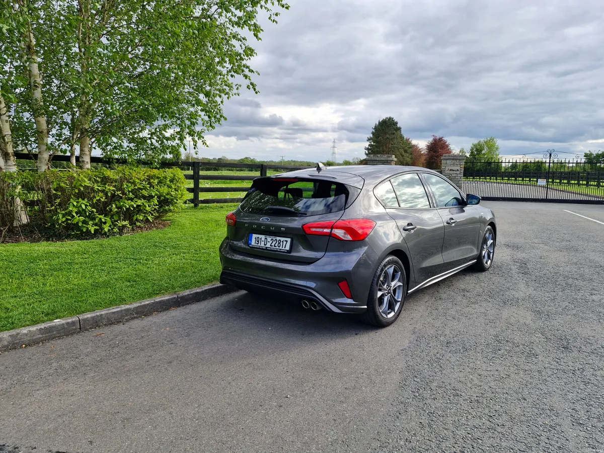 Ford Focus (NCT TESTED AND TAXED)!!! - Image 3