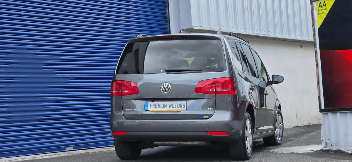 Vw Touran Automatic  Low Millage - Image 3