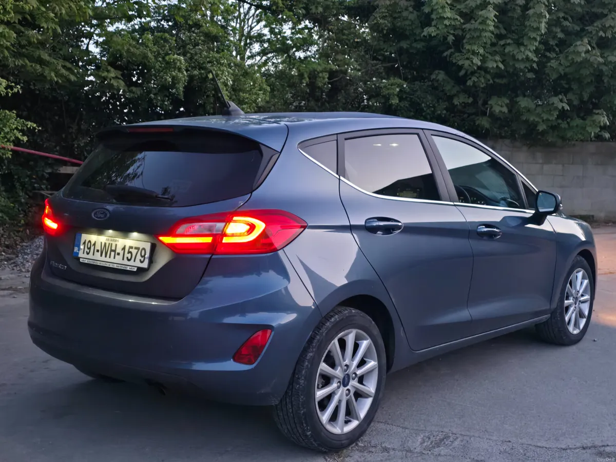 Ford Fiesta 2019 diesel ⛽️ nct&tax €8999 - Image 2