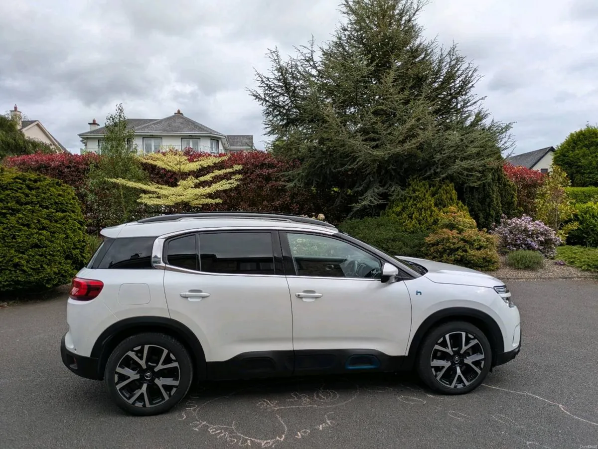 Citroen C5 Aircross Plug in hybrid - Image 2