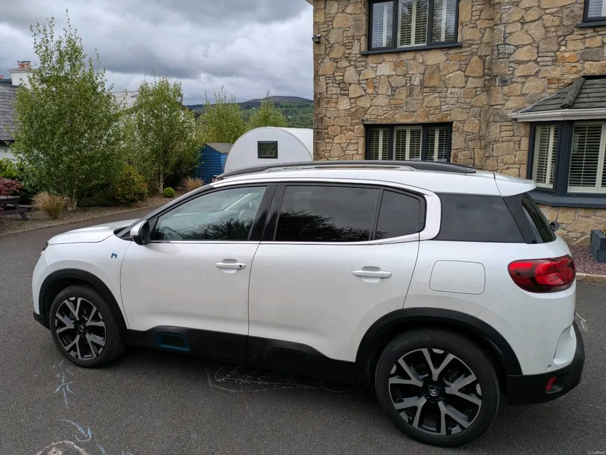 Citroen C5 Aircross Plug in hybrid - Image 4