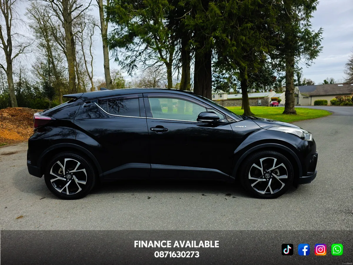 Toyota C-HR 1.8 Petrol Hybrid Auto G Packge Luna - Image 2
