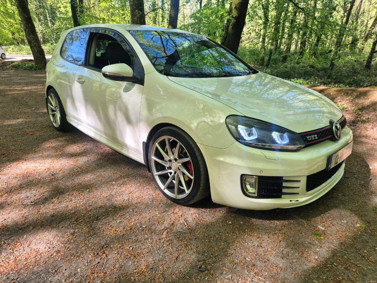 12 VW GOLF 1.6 TDI MATCH - Image 1