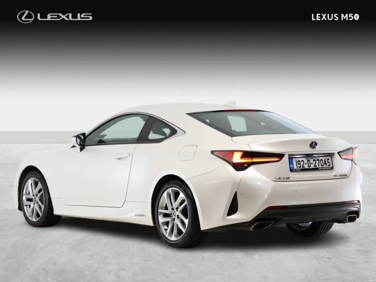 Lexus RC Luxury Coupe Hybrid - Image 2