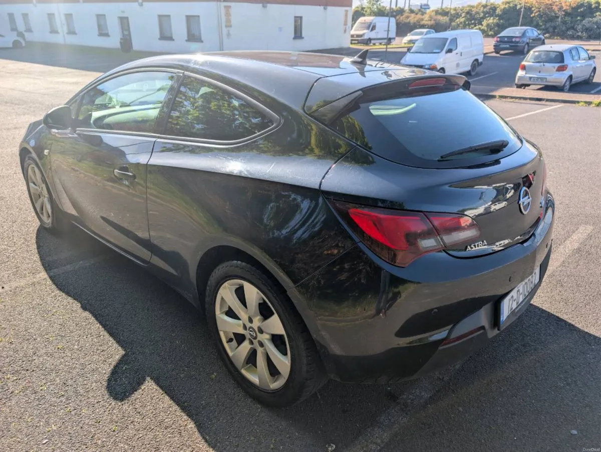 OPEL ASTRA SPORT 1.4 TURBO - Image 3
