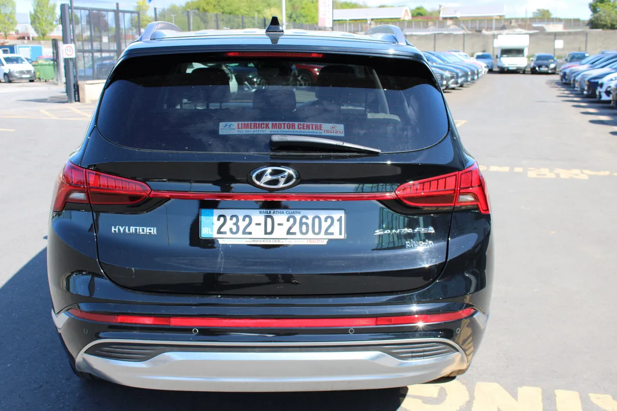 Hyundai Santa Fe 2023 - Image 4