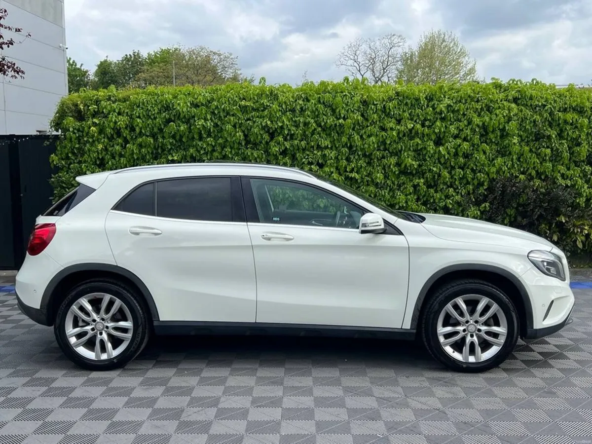 Mercedes-Benz GLA GLA180 EXECUTIVE 1.6 AUTO // OPE - Image 3