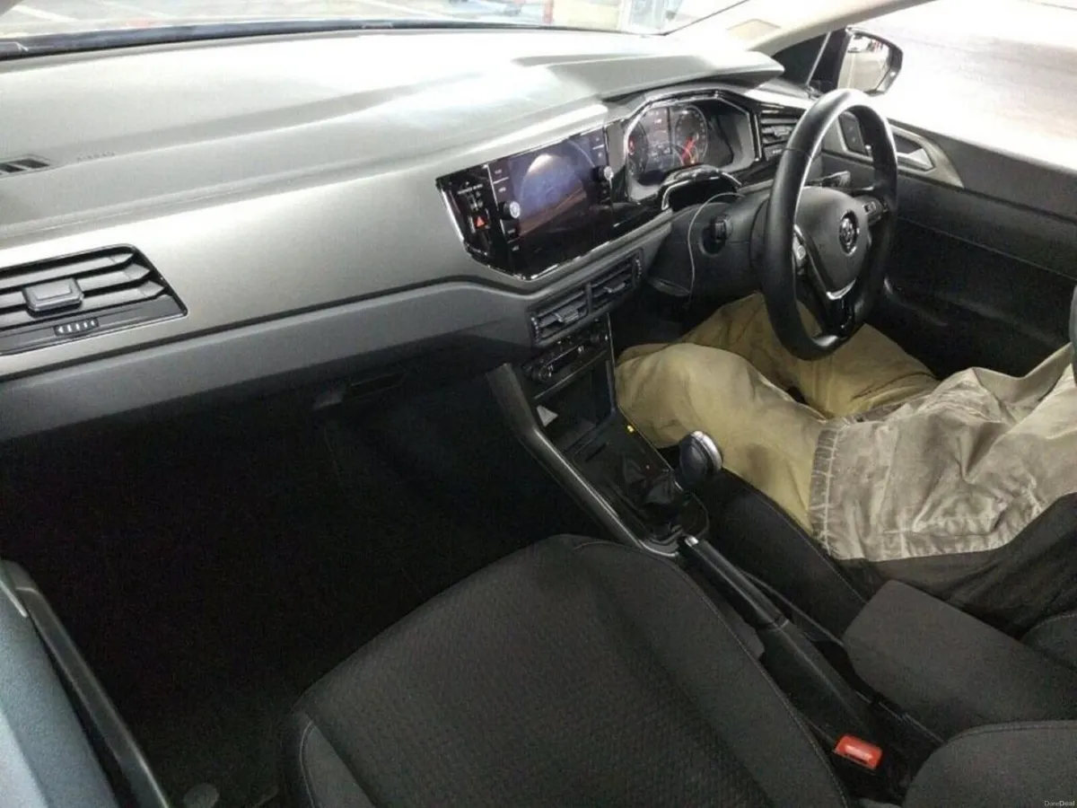 Volkswagen Polo 1.0 AUTOMATIC TSI COMFORT LINE - F - Image 3