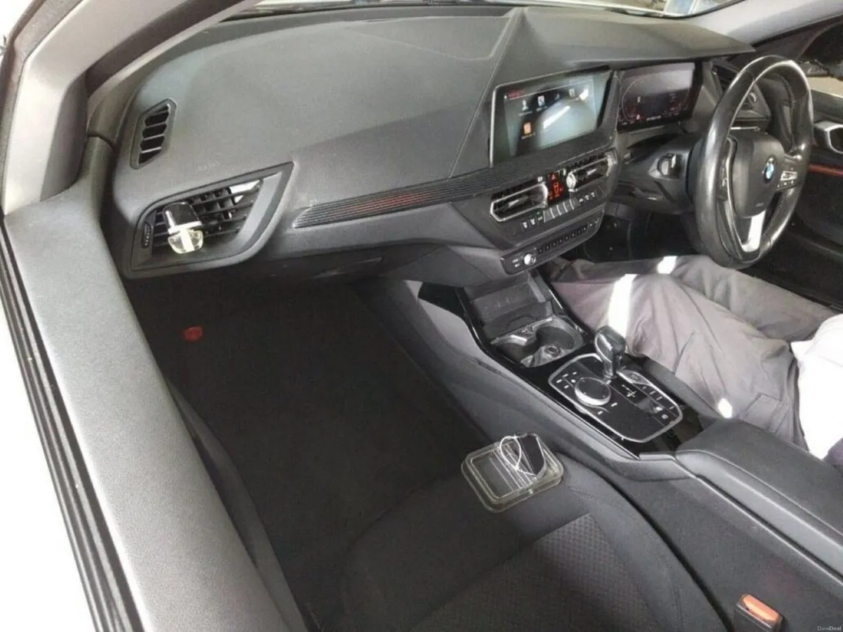 BMW 1-Series 1.5 AUTOMATIC 118I PLAY EDITION - FAC - Image 3