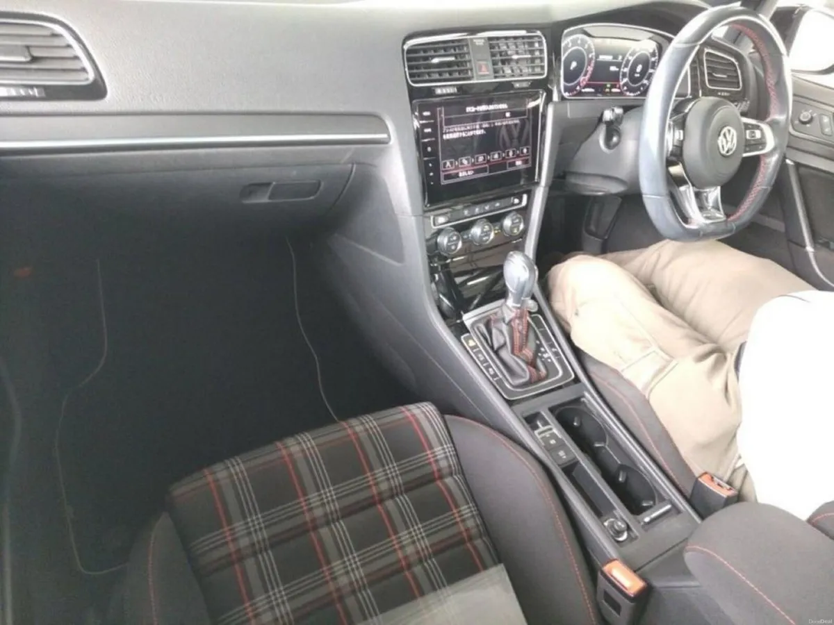 Volkswagen Golf 2.0 AUTOMATIC GTI - 18'' FACTORY A - Image 3