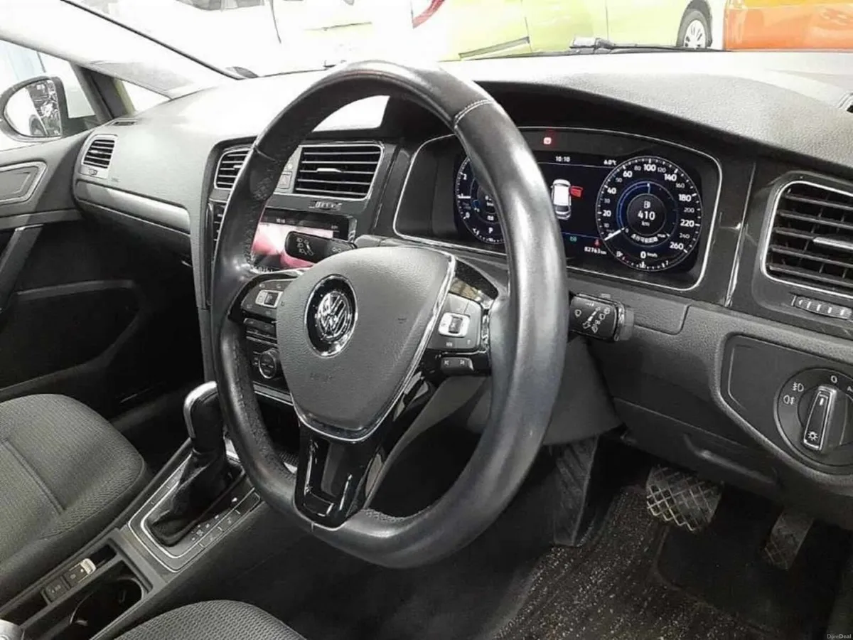 Volkswagen Golf 1.2 AUTOMATIC - FACTORY ALLOYS - D - Image 3