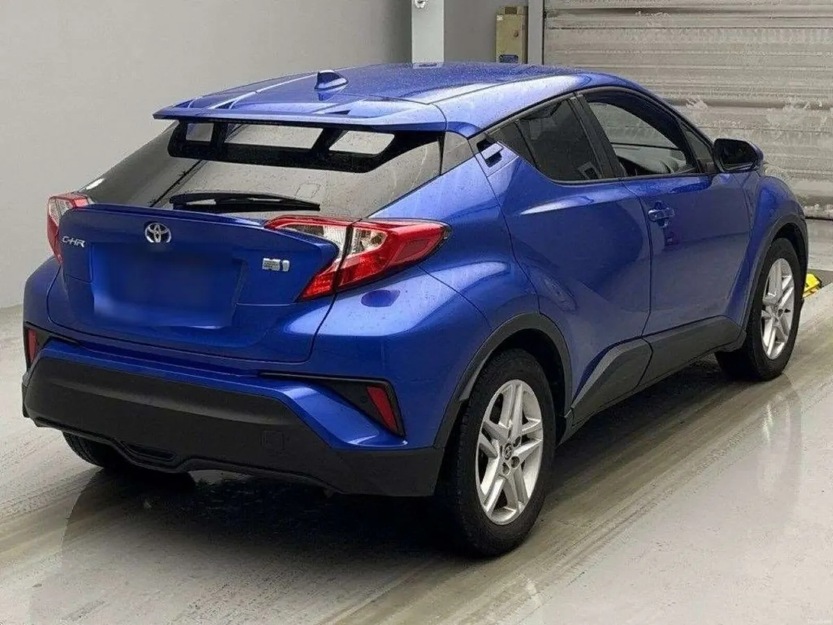 Toyota C-HR 1.8 HYBRID - FACTORY ALLOYS - CRUISE C - Image 2