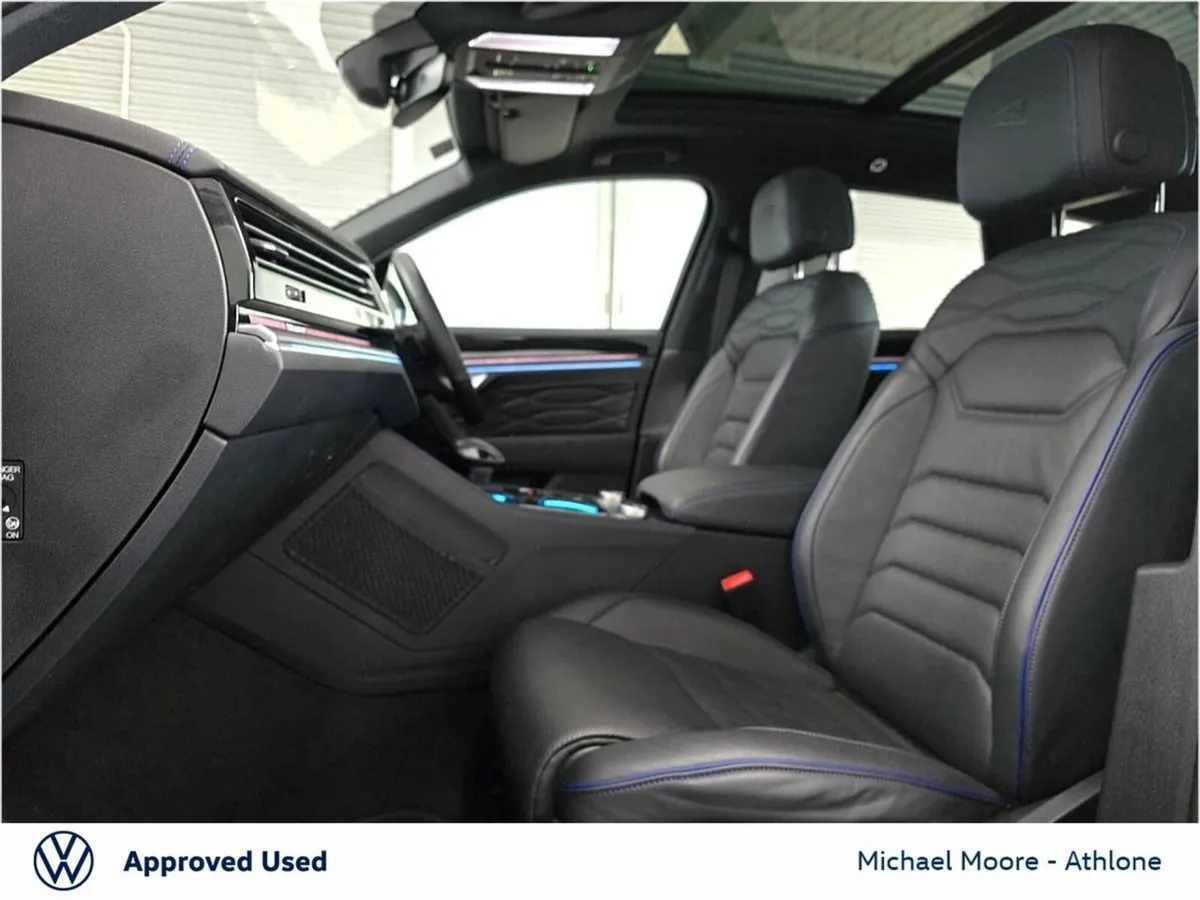 Volkswagen Touareg 3.0 TSI PHEV 462BHP R 9SunRoof) - Image 4