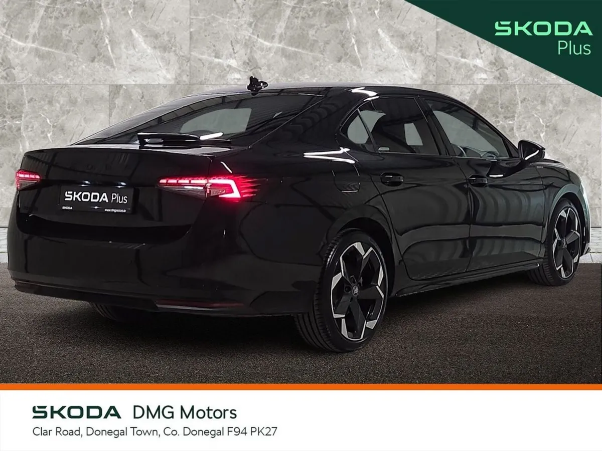 Skoda Superb 2.0 TDI 150BHP DSG SPORTLINE - Image 3